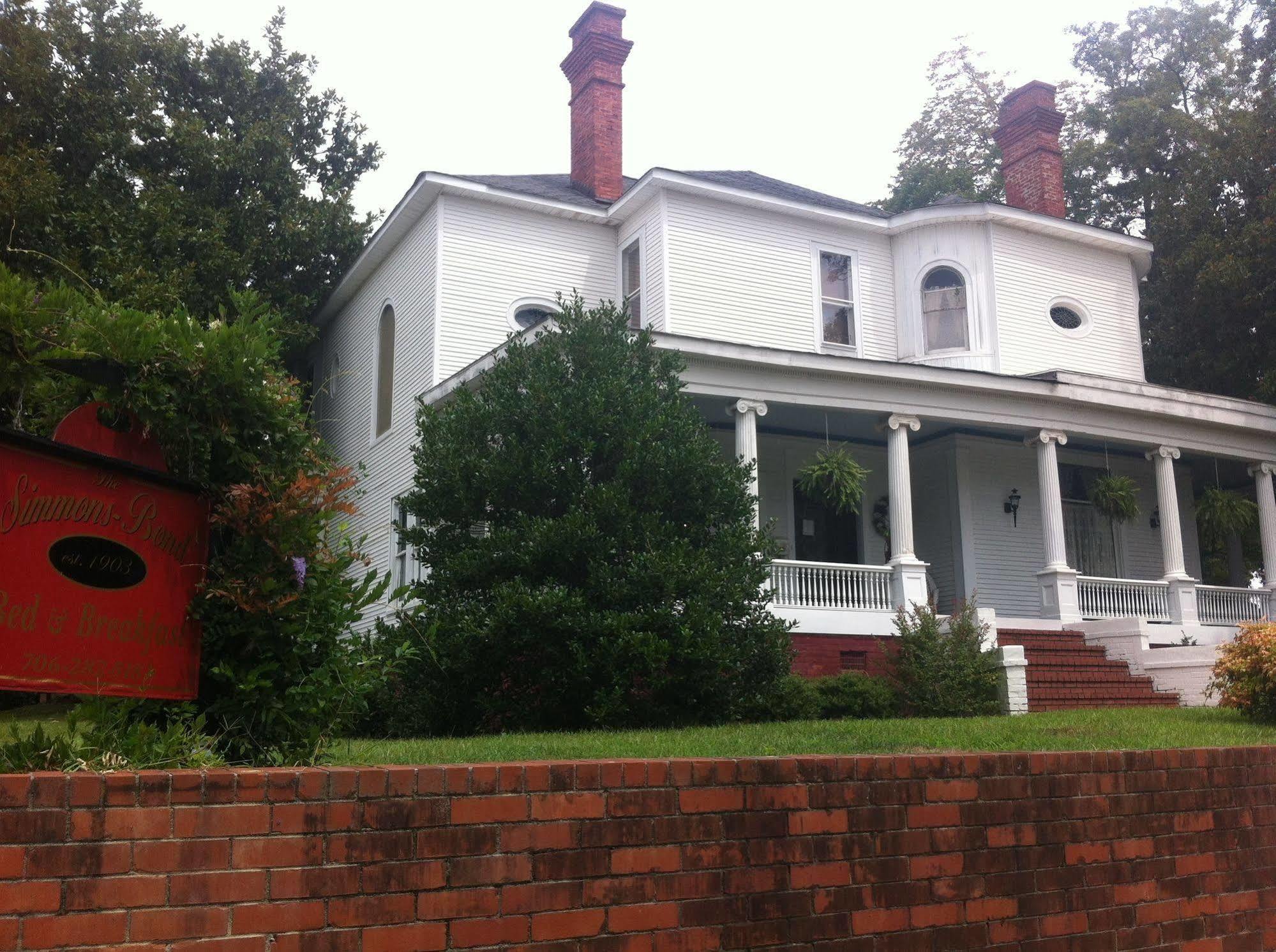 Simmons-Bond Inn Bed & Breakfast Toccoa Exterior photo